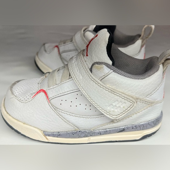 Air Jordan White Red Gray Baby Toddler Sneaker Shoes Size 7C - Picture 6 of 16